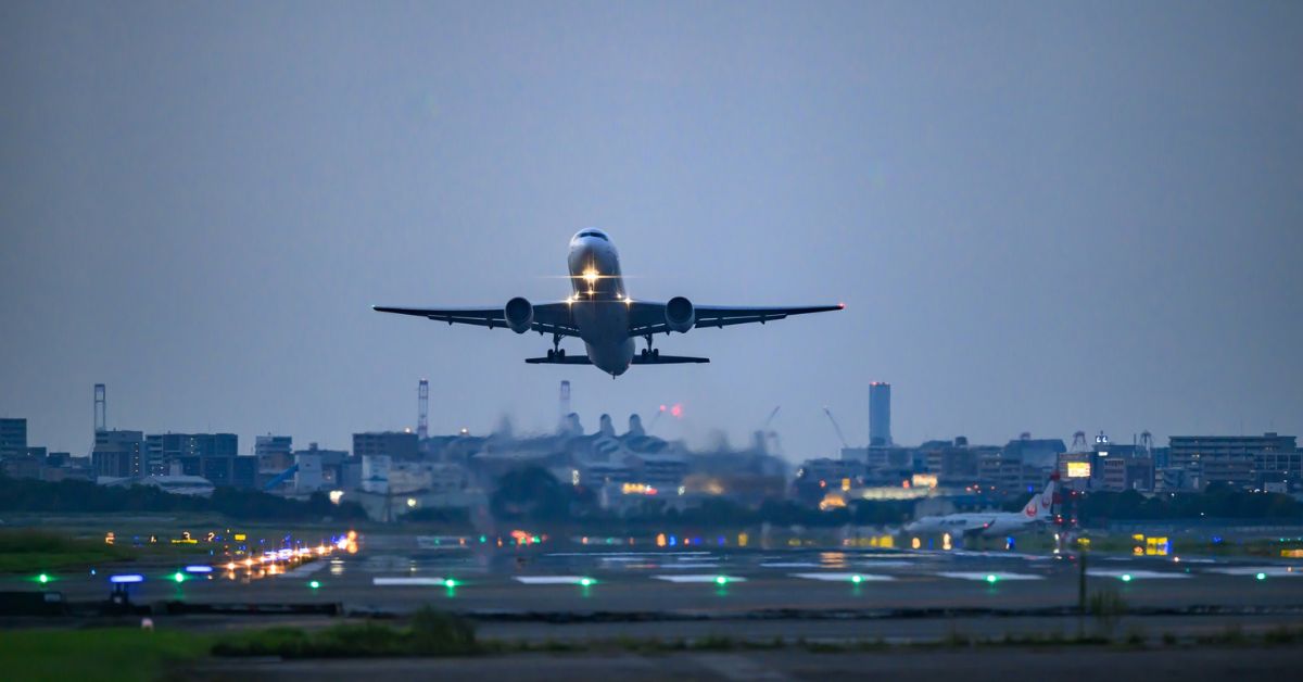 Air India: విమాన ప్రయాణికులకు హై అలర్ట్.. గల్ఫ్ దేశాలకు ఎయిర్ ఇండియా, ఇండిగో విమానాలు రద్దు!