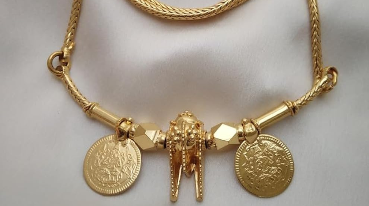 Astrology tips: భర్త మరణం తర్వాత మంగళసూత్రం విషయంలో ఏం చేయాలి? పండితులు చెబుతున్న అసలు నిజాలివే!