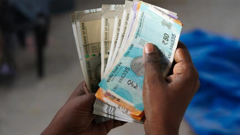 Job Scheme Telugu: కొత్త ఉద్యోగులకు కేంద్రం బంపర్ ఆఫర్... మీ ఖాతాలో రూ. 15,000.. ఇలా పొందండి!