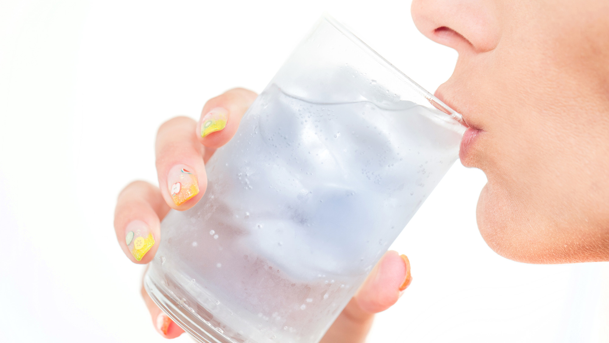 Drinking ice water in summer: వేసవిలో ఐస్ వాటర్ తాగుతున్నారా?  ప్రమాదకర దుష్ప్రభావాలు ఇవే! 