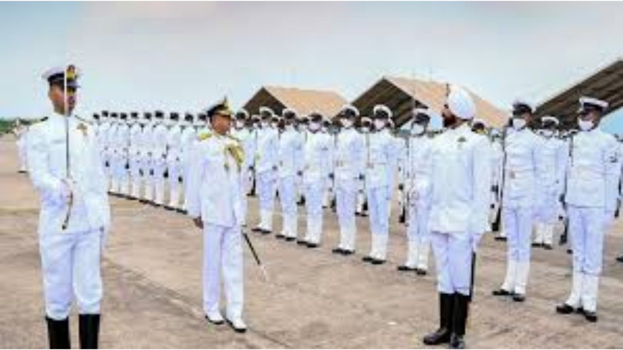 Navy Jobs: 10వ తరగతి, ఇంటర్ అర్హతతో ఇండియన్ నేవీలో ఉద్యోగాలు.. దరఖాస్తు చేసుకోండిలా..!