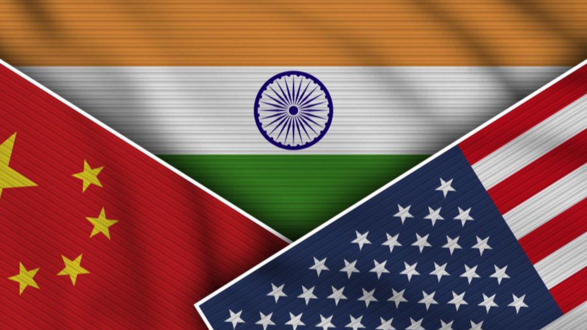 H1B Visa: అమెరికా వీసా నిబంధనల కఠిన ఆంక్షలు.... భారత్, చైనాలకు భారీ షాక్!