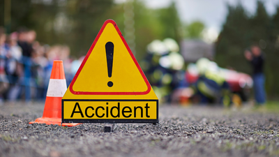 Road Accident: కర్నూలు జిల్లాలో ఘోర రోడ్డు ప్రమాదం... ముగ్గురు స్పాట్ డెడ్!