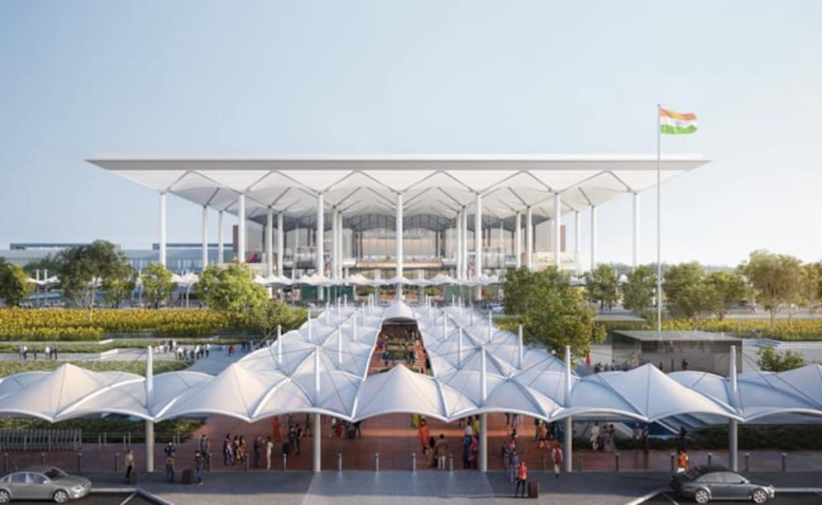 Noida International Airport: నోయిడా ఎయిర్‌పోర్ట్ నుండి తొలి విడతలో ఆ 10 నగరాలకే విమానాలు.. లిస్ట్ ఇదే! 