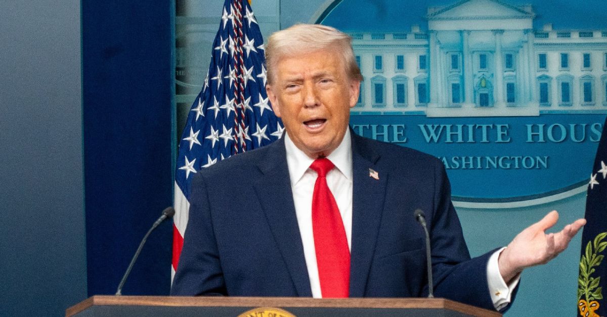 Donald Trump: మా సైన్యానికి ఎవరూ సాటిరారు.. ట్రంప్ సంచలన ప్రకటన.. టెహ్రాన్‌కు 10 రోజుల డెడ్ లైన్!