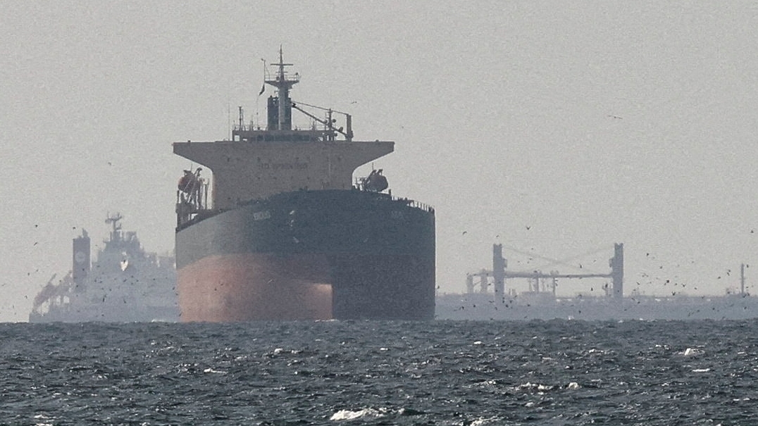 US Israel Iran Conflict: డాలర్ వద్దు 'రియాల్' ముద్దు... చమురు నౌకలకు ఇరాన్ భారీ టోల్ షాక్..!