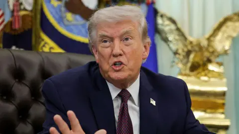 Trump: ట్రంప్ కీలక నిర్ణయం... ఇరాన్‌కు ఆఖరి ఛాన్స్! శాంతి ఒప్పందానికి మరో 15 రోజుల గడువు!