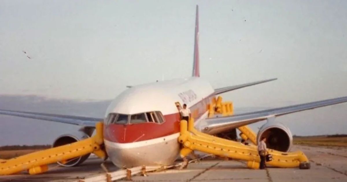 Air Canada Flight: ఆకాశంలో ఆగిపోయిన ఇంజిన్లు.. గ్లైడర్‌గా మారిన విమానం.. ఒళ్లు గగుర్పొడిచే నాటి ఘటన!