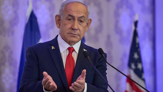 Middle East Conflict:  లెబనాన్‌తో శాంతి చర్చలకు నెతన్యాహు గ్రీన్ సిగ్నల్ హిజ్బుల్లాపై దాడులు కొనసాగుతాయని హెచ్చరిక! 