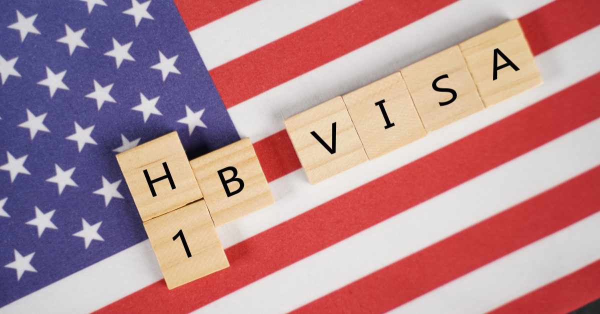 H1B Visa: హెచ్-1బీ వీసా స్టాంపింగ్‌పై అనిశ్చితి.. అమెరికాలో ఉన్నవారికి నిపుణుల హెచ్చరిక!