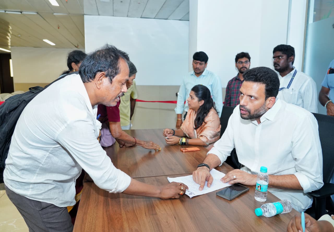 TDP Central Office: ప్రజా గ్రీవెన్స్‌లో వెల్లువెత్తిన బాధితుల గోడు.. వైసీపీ నేతల కక్షసాధింపుపై మంత్రి టీజీ భరత్‌కు ఫిర్యాదులు! 