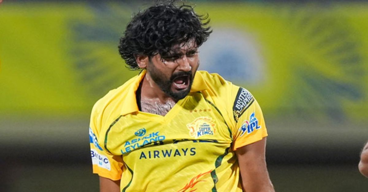 IPL 2026: చెన్నైకి కోలుకోలేని దెబ్బ.. ధోనీ తర్వాత ఇప్పుడు కీలక బౌలర్ ఖలీల్ దూరం.!