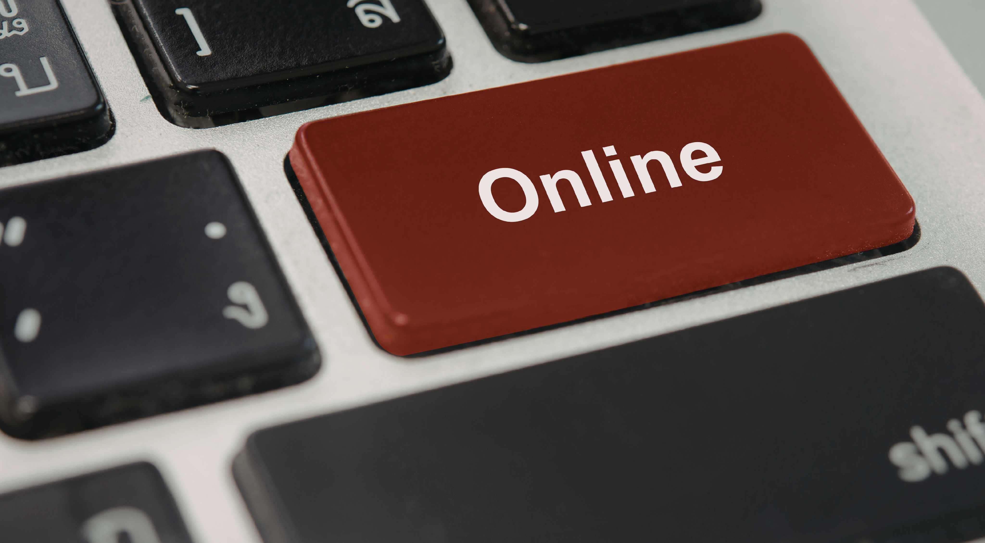 Tenali: తెనాలిలో ఆన్‌లైన్ అశ్లీల దందా బట్టబయలు.. పోలీసుల అదుపులో నిర్వాహకుడు!