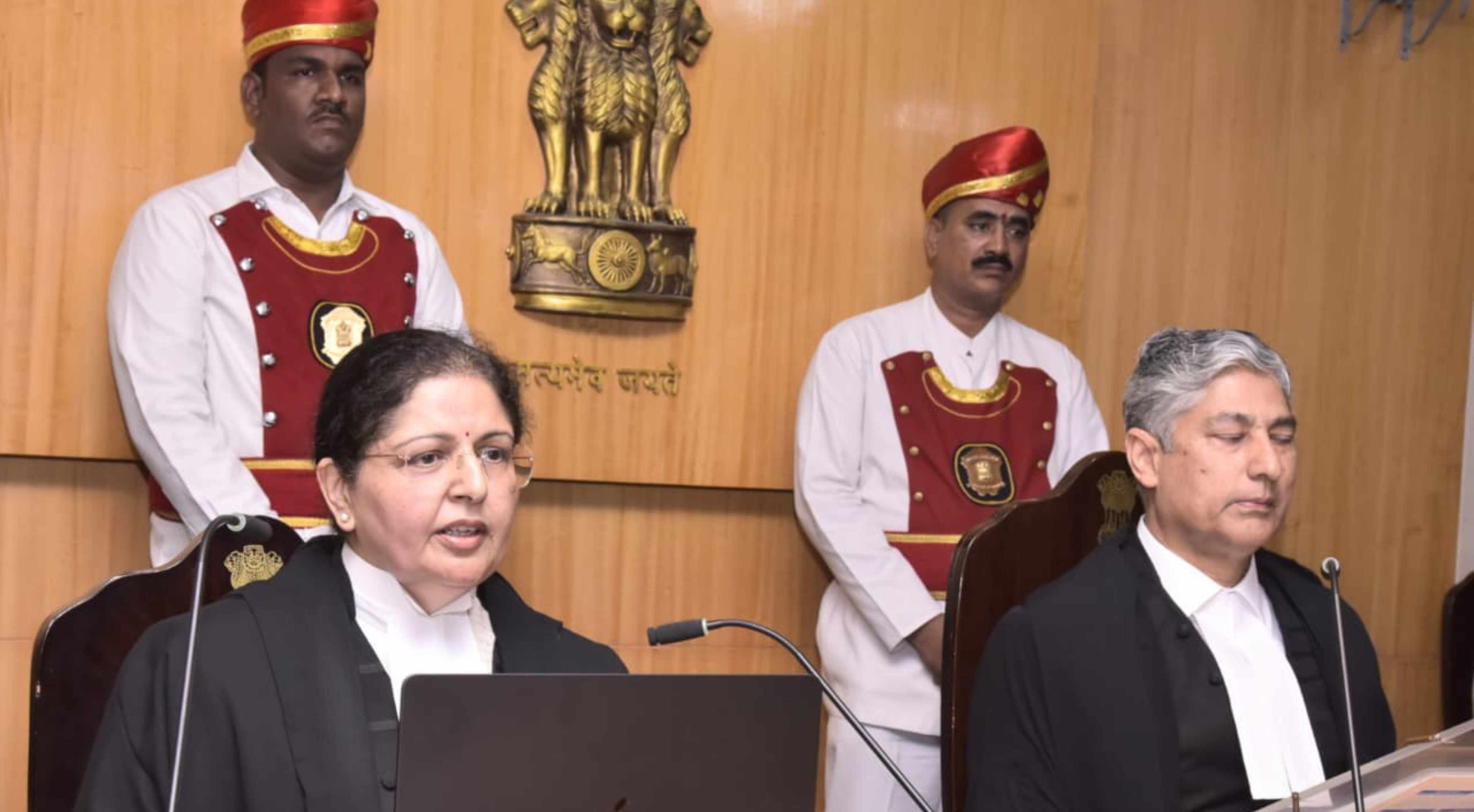 High Court: ఏపీ హైకోర్టు సీజేగా జస్టిస్ ఠాకూర్‌కు ఘన వీడ్కోలు