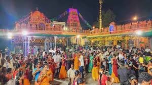 Vadapalli Temple: వాడపల్లిలో భక్తుల జాతర... ఎండను సైతం లెక్కచేయని గోవింద నామస్మరణ!