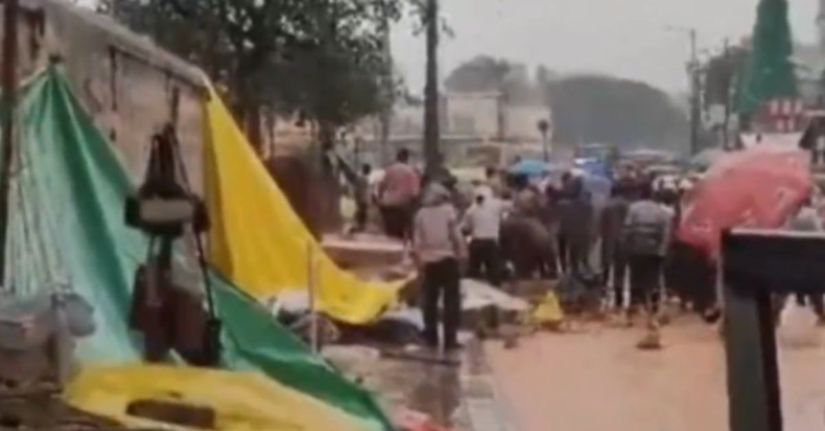 Full rains: గంట వాన.. 50 చెట్లు నేలమట్టం! బెంగళూరులో వాన బీభత్సం.. ఏడుగురి మృతి..