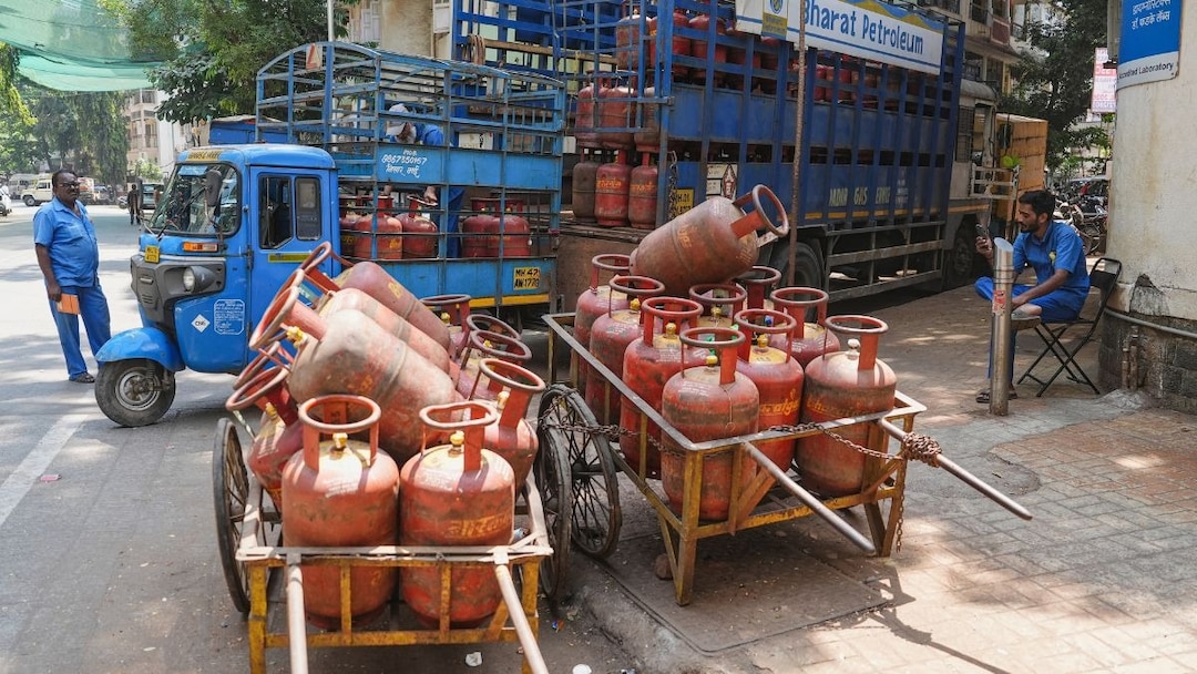LPG New Rules: ఎల్పీజీ వినియోగదారులకు కేంద్రం బిగ్ షాక్! నేటి నుండి కొత్త రూల్స్....