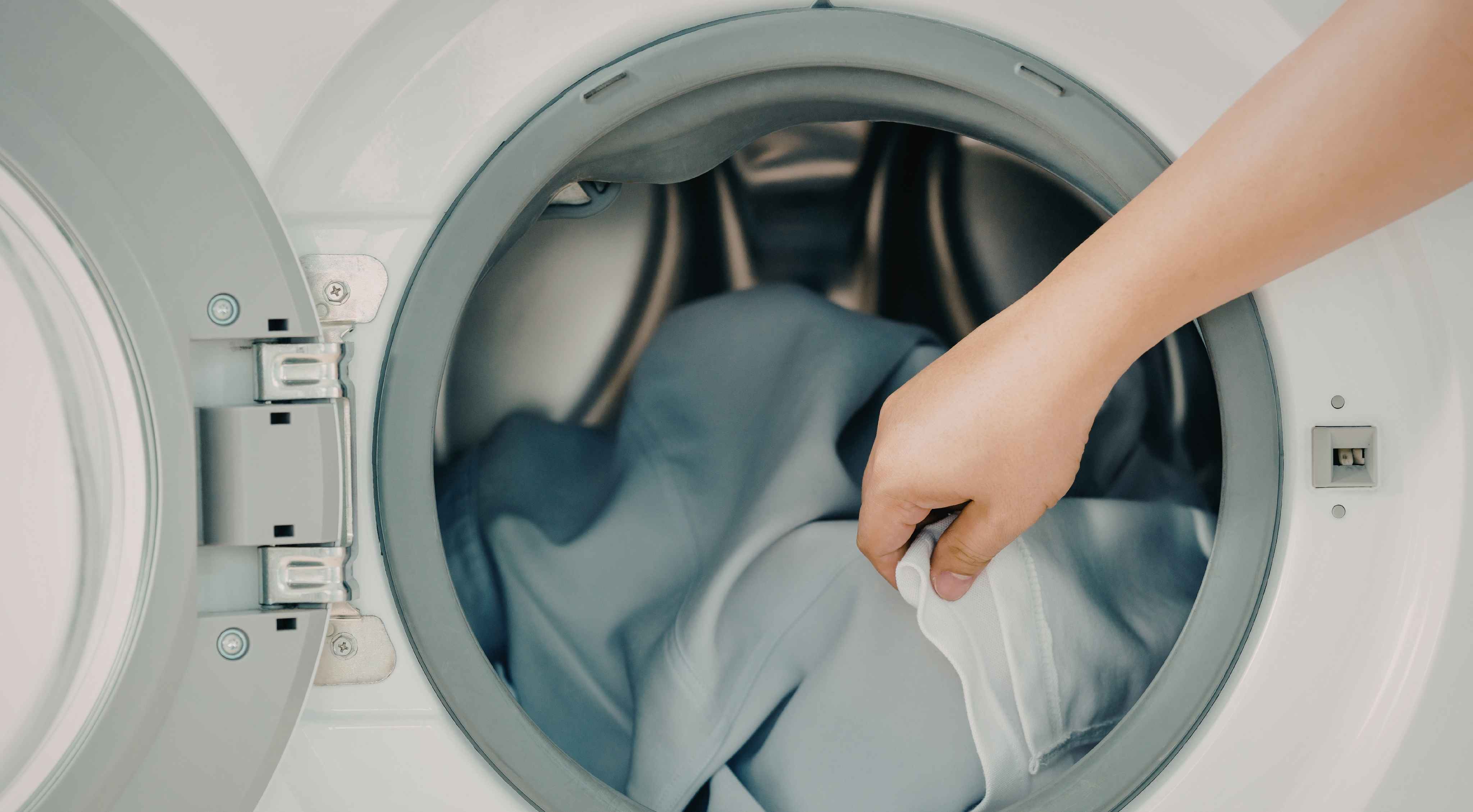 Fabric Dryer: అమెరికా, బ్రిటన్‌లో డ్రైయర్ సంస్కృతి ఎలా ఏర్పడింది? మళ్లీ లైన్ డ్రైయింగ్ వైపు మళ్లుతున్న ప్రజలు!