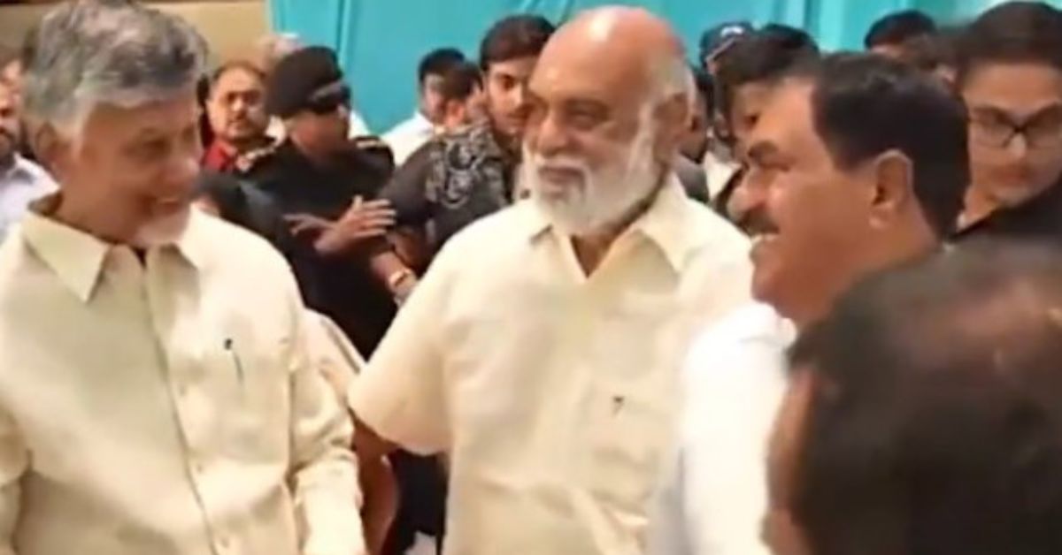Chandrababu: ఆసక్తికర సన్నివేశం... ఎర్రబెల్లి దయాకర్ రావు భుజం తట్టిన చంద్రబాబు! రాజకీయాలు వేరు.. అనుబంధాలు వేరు!