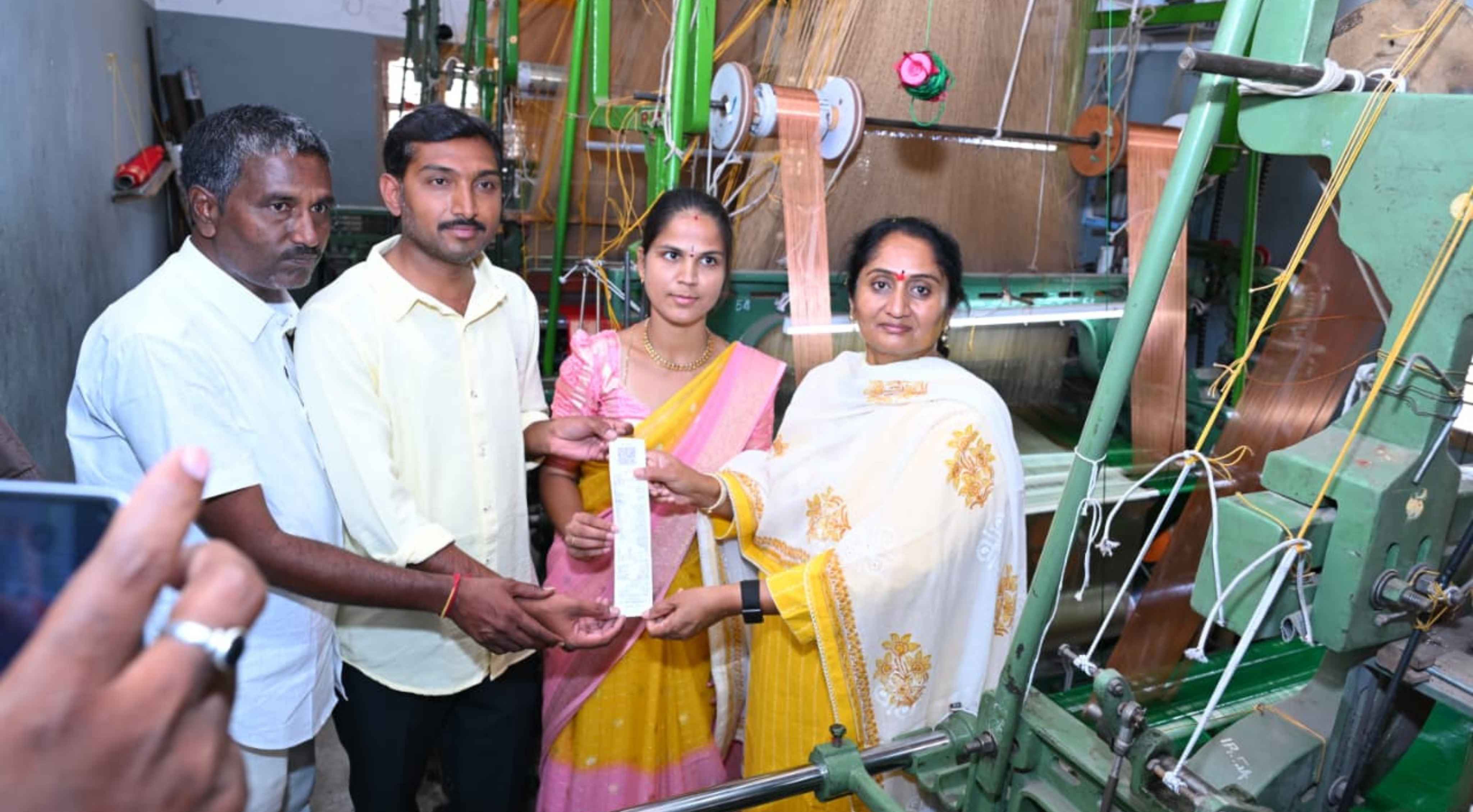 Minister Savitha: చేనేతలకు ఆదాయం, ఆరోగ్య భద్రతే లక్ష్యం.. -మంత్రి సవిత!