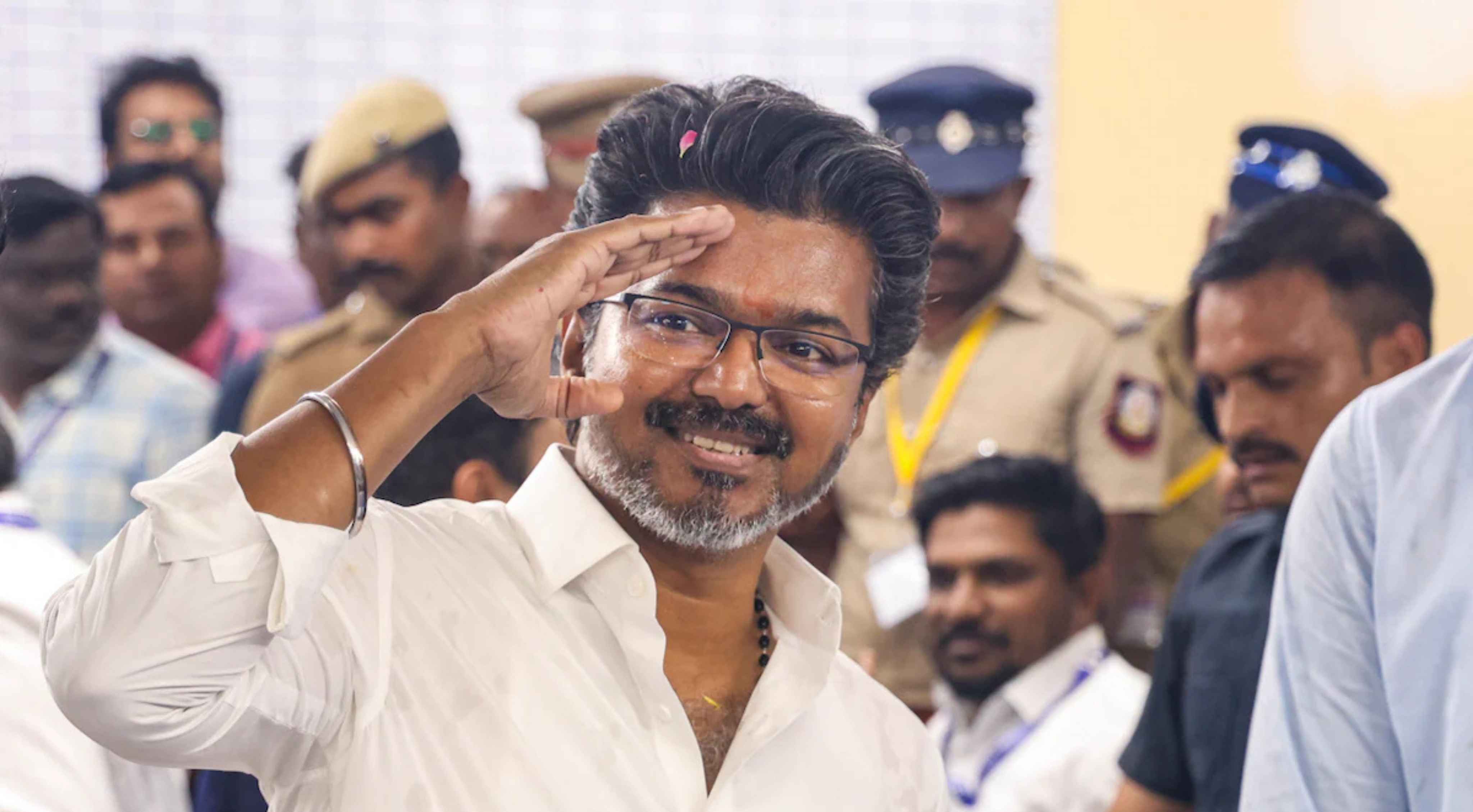 Tamil Nadu: తమిళనాడులో ప్రభుత్వం ఏర్పాటు దిశగా టీవీకే… కాంగ్రెస్ మద్దతుతో సంఖ్య పెంపు, సీఎం ప్రమాణ స్వీకారానికి రంగం సిద్ధం!