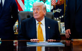  Trump: ట్రంప్ సంచలన నిర్ణయం.. హార్ముజ్ జలసంధిలో నౌకాదళ రక్షణ నిలిపివేత!