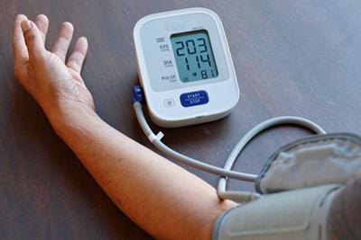 Health Tips: వేసవి ఎండల్లో బీపీ పెరగకుండా ఉండాలంటే.. ఈ జాగ్రత్తలు తప్పనిసరి!