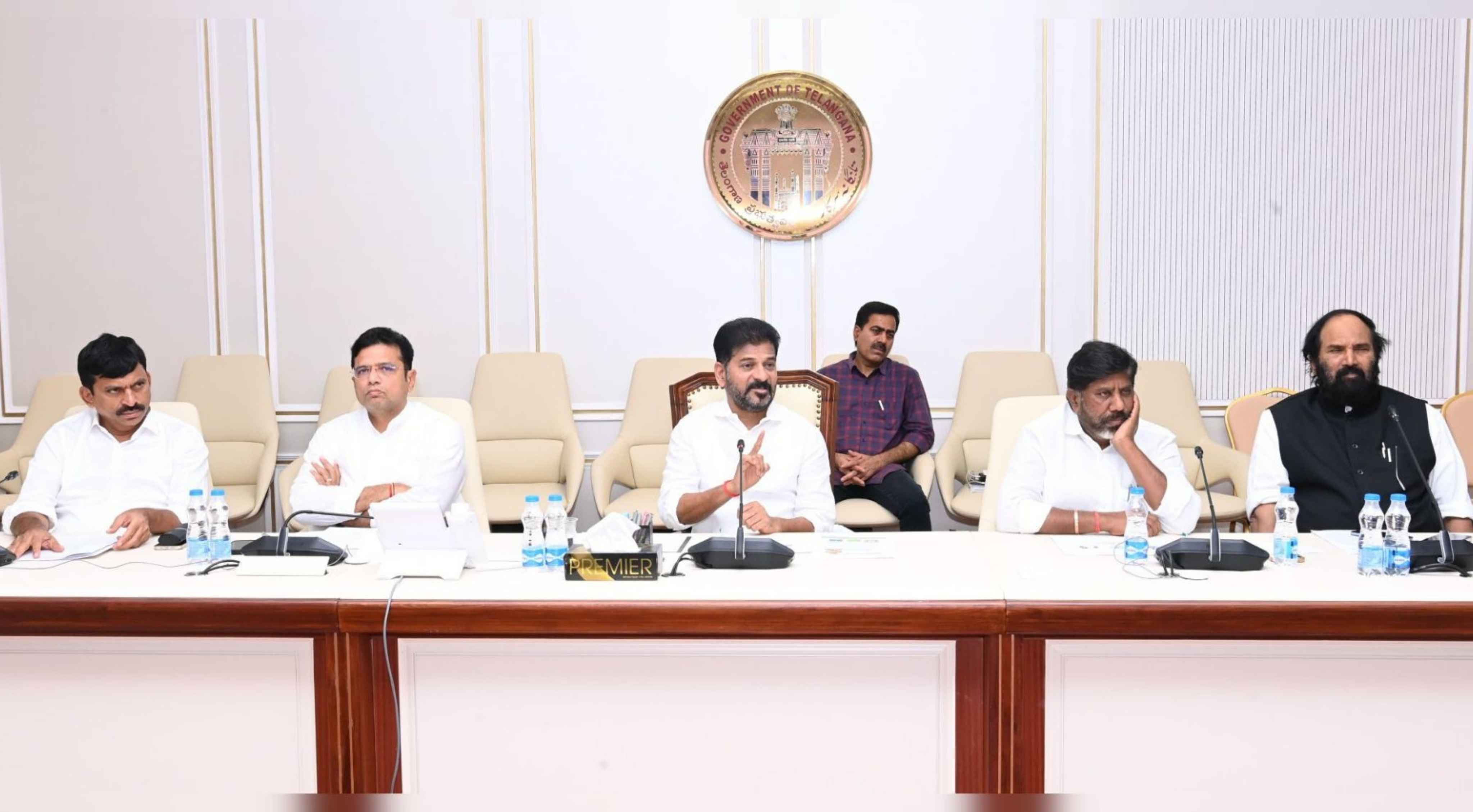 Telangana: తెలంగాణలో క్యాబినెట్ ప్రక్షాళనకు సిద్ధమైన ప్రభుత్వం.. కీలక మార్పులు!