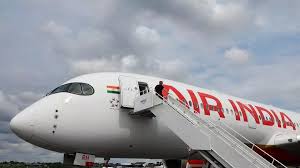 Air India: ఎయిర్ ఇండియాలో భారీ ప్రక్షాళన.... మూడేళ్లలో 1000 మంది ఉద్యోగులపై వేటు!