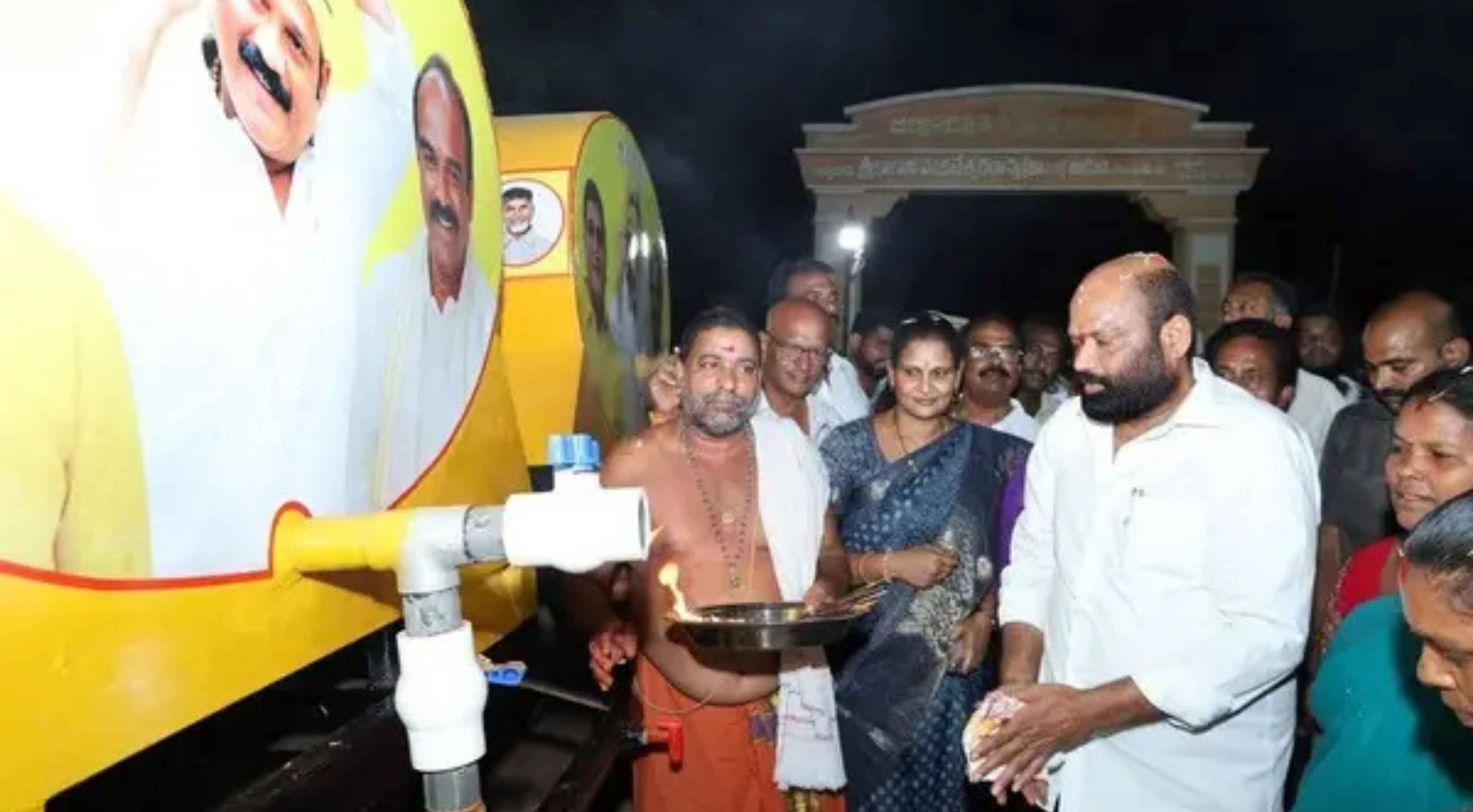 TANA: గ్రామీణ ప్రజల తాగునీటి కష్టాలకు ఊరట.. తానా కోశాధికారి సేవలకు ప్రశంసలు!