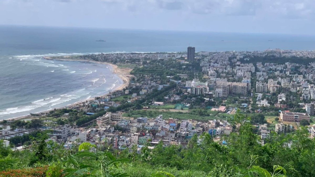 Visakhapatnam: విశాఖకు కేంద్రం భారీ కానుక... రూ. 1,501 కోట్లతో మూడు మెగా ప్రాజెక్టులకు గ్రీన్ సిగ్నల్!