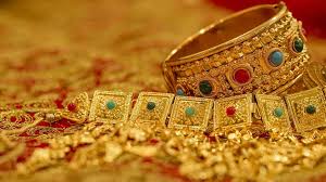Gold Rates: పరుగు పెడుతున్న పసిడి... కొనుగోలుదారులకు షాక్ ఇస్తున్న నేటి ధరలు!