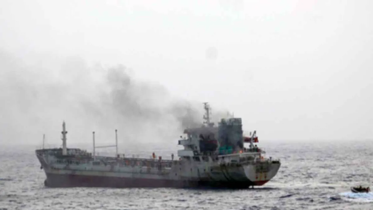 US attack oil tanker: సంచలనం.. ఒమన్ తీరంలో ఆయిల్ ట్యాంకర్‌పై అమెరికా మిస్సైల్ దాడి.. మృతుల్లో విశాఖ నావికుడు పట్నాల సురేష్!