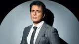 Sonu Sood: ఒకప్పుడు టాయిలెట్ దగ్గర పేపర్లు పరుచుకుని పడుకున్నా.. ఇప్పుడు వందే భారత్‌లో.. సోనూ సూద్ భావోద్వేగం!