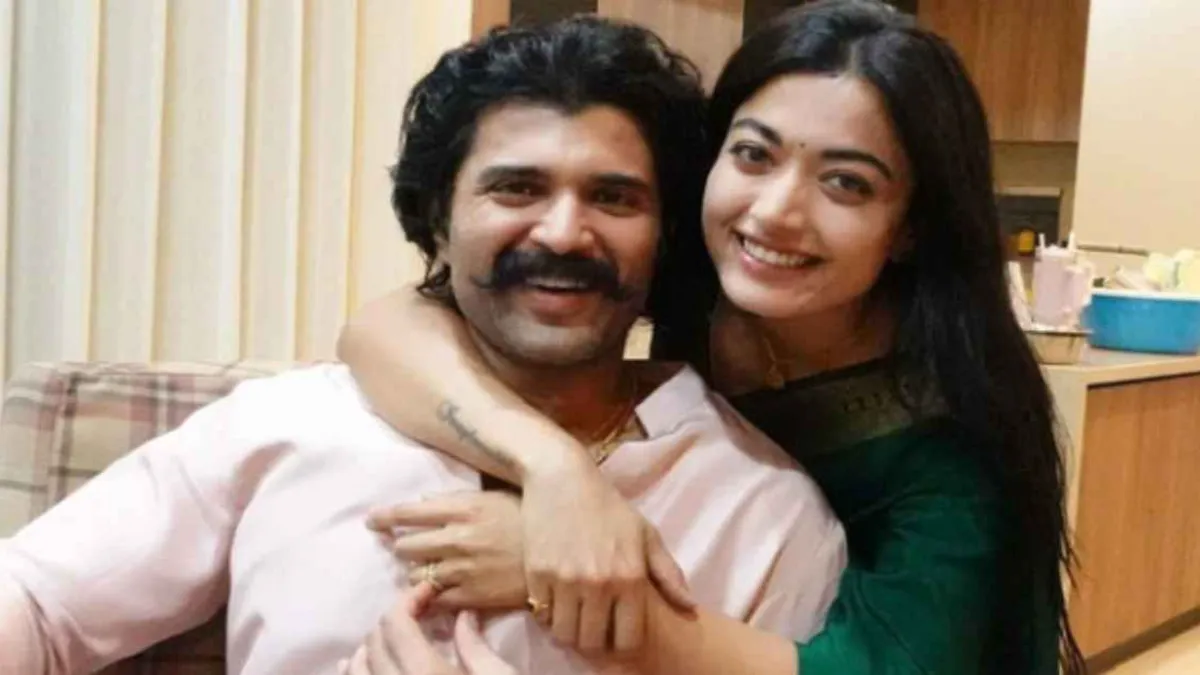 Vijay Deverakonda: 44 ప్రభుత్వ పాఠశాలల విద్యార్థుల బాధ్యత మాదే.. ఇచ్చిన హామీని నెరవేర్చిన విజయ్-రష్మిక జంట!