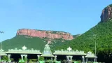 Tirumala: తిరుమలలో భక్తుల రద్దీ.. సర్వదర్శనానికి 20 గంటలకు పైగా సమయం!