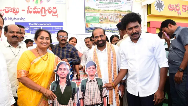 Minister Savitha