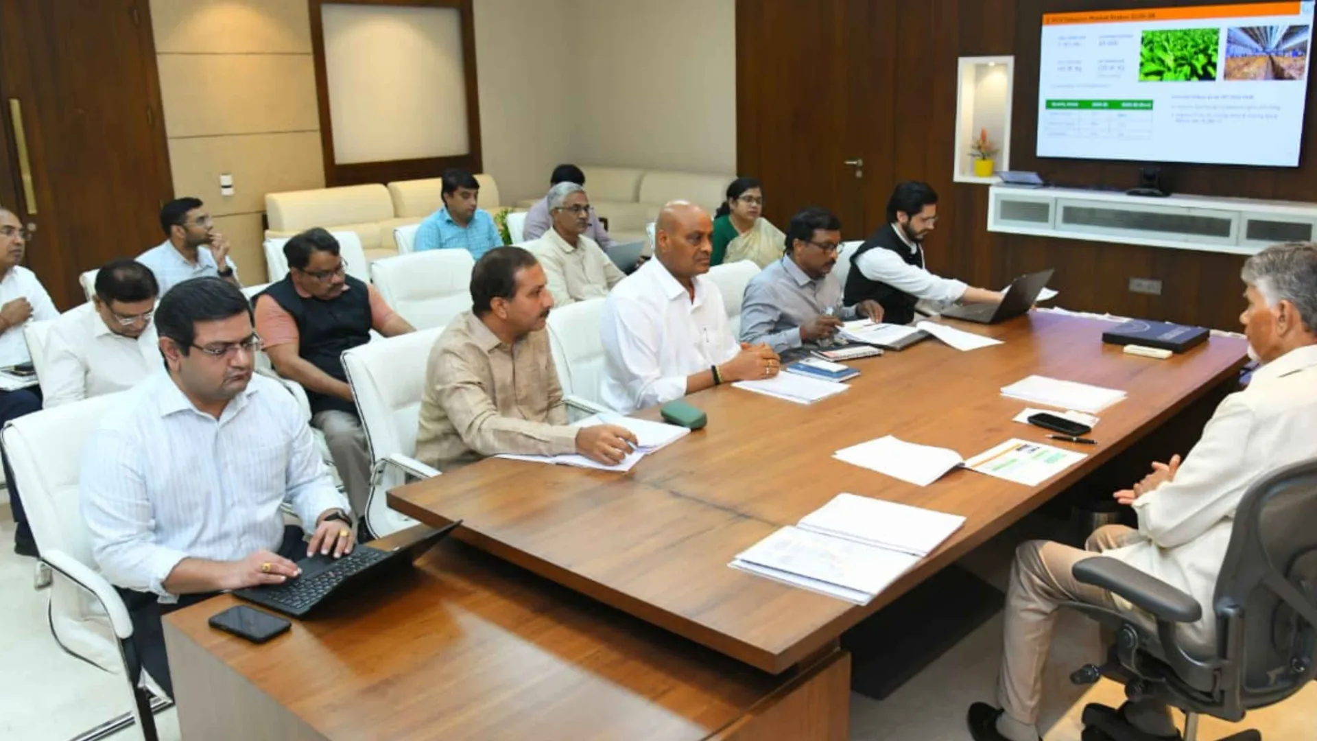 Chandrababu: ఎల్‌నినో ప్రభావాన్ని ఎదుర్కొనేలా పంటల సాగు విధానాలు రూపొందించాలి.. సీఎం చంద్రబాబు సూచనలు!