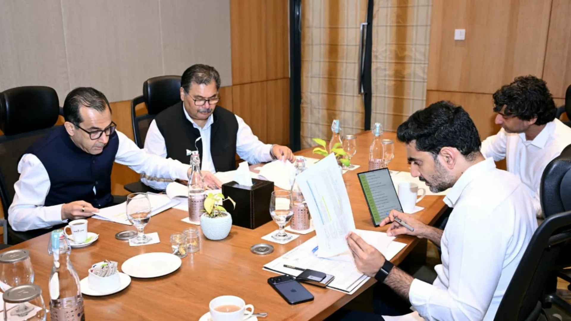 Nara Lokesh: క్రాప్ వాల్యూ చైన్ క్లస్టర్లలో పెట్టుబడులు పెట్టండి.. ఐటీసీకి మంత్రి లోకేష్ ఆహ్వానం!