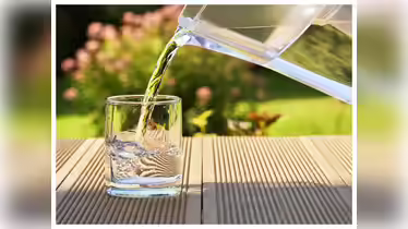 Sun Charged Water: సోషల్ మీడియాలో వైరల్ అవుతున్న ‘సన్ ఛార్జ్ వాటర్’ ట్రెండ్... ఆ నీటిని తాగితే ఆరోగ్యానికి ఇన్ని లాభాలా!