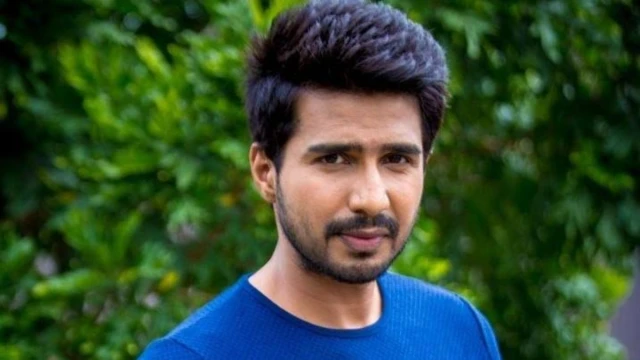ఆటో ఇమ్యూన్ వ్యాధి బారిన పడ్డ స్టార్ హీరో