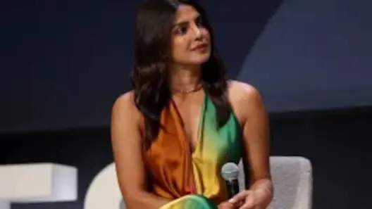 బాలీవుడ్ పొలిటిక్స్ పై ప్రియాంక చోప్రా సంచలన వ్యాఖ్యలు