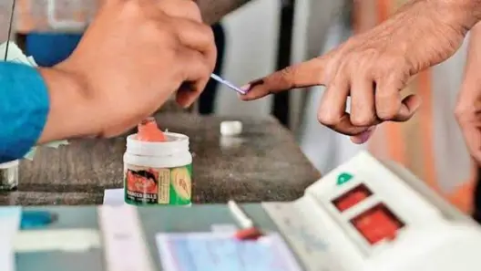 బీసీలకు 34% రిజర్వేషన్లతో ఎన్నికల నగారా