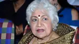 ప్రముఖ నటి సౌకార్ జానకి కన్నుమూత