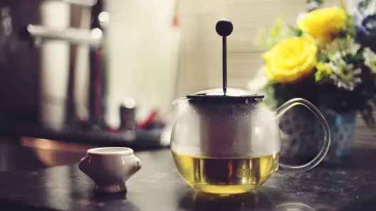 how to turn boring green tea into a tasty drink useful for weight loss and belly fat