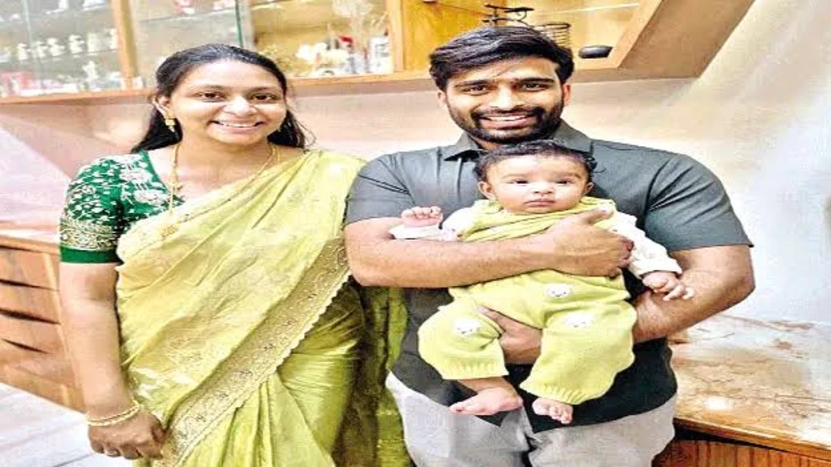 పుట్టిన 13 రోజులకే పాస్‌పోర్ట్