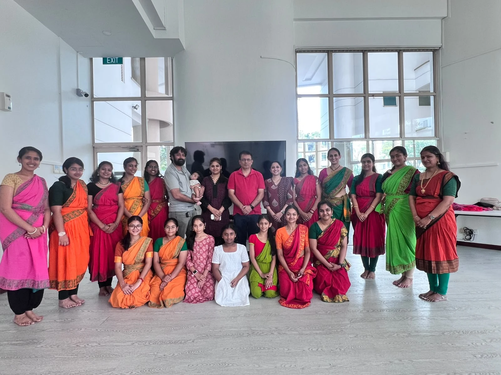 తిరుమల మాడవీధుల్లో సింగపూర్ చిన్నారుల కూచిపూడి నాట్య నివేదన