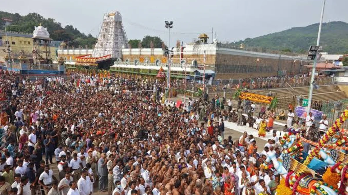 తిరుపతిలో సర్వదర్శనం టోకెన్ల రద్దు పొడిగింపు