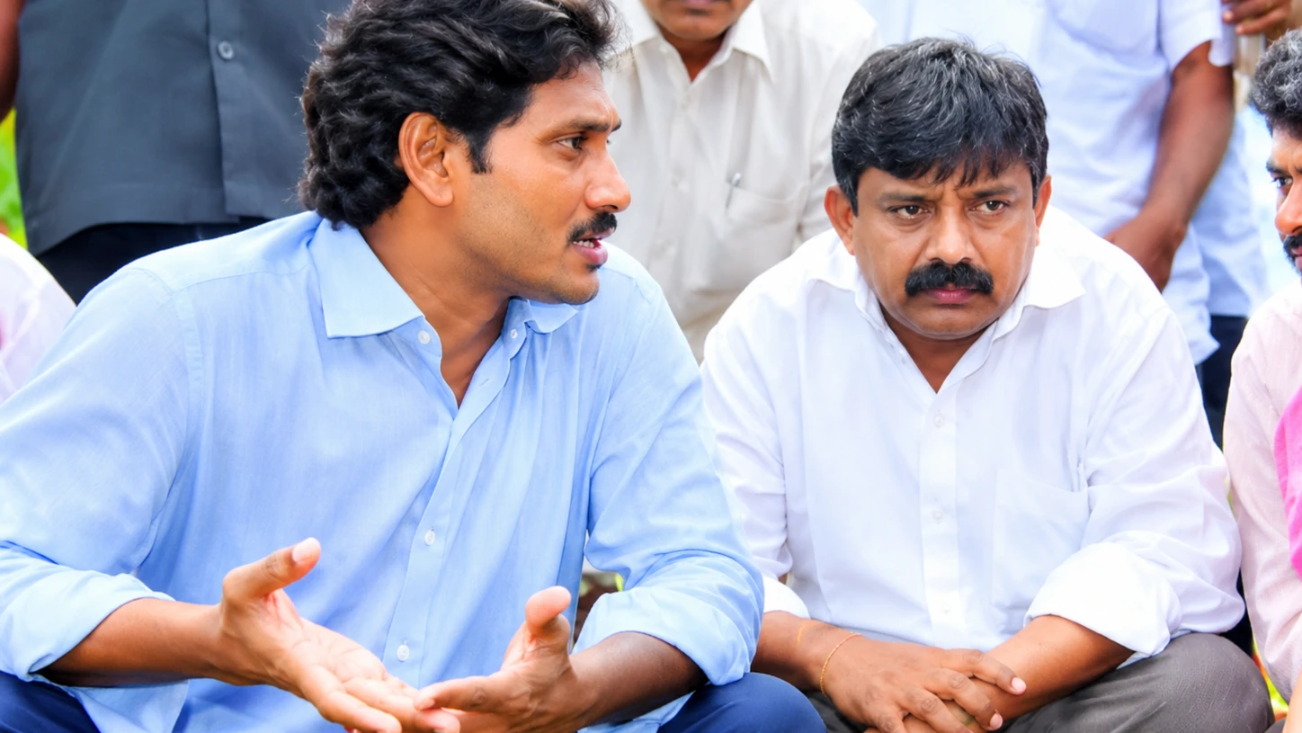 వైసీపీలో అసలు పిచ్చోడు