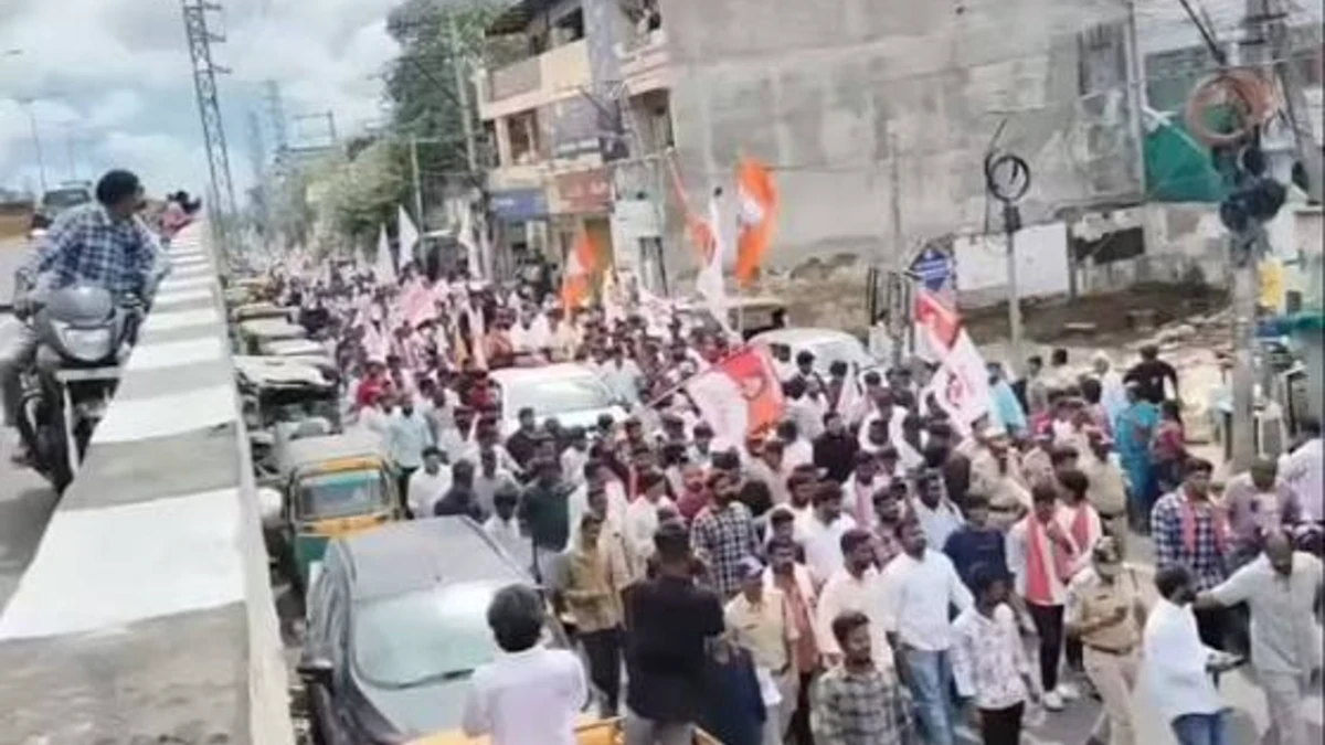 ఎదురుపడిన ఏబీవీ – వంగవీటి రాధా.. ఆప్యాయ ముచ్చట్లు!
